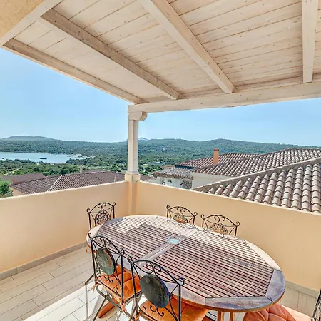 Beautiful Apartment In Golfo Aranci Golfo Aranci